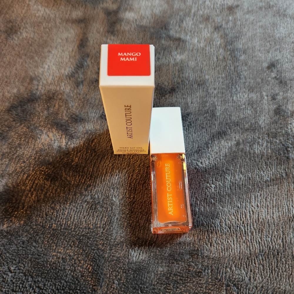 Artist Couture Scented Silky Lip Oil in Mango Mami